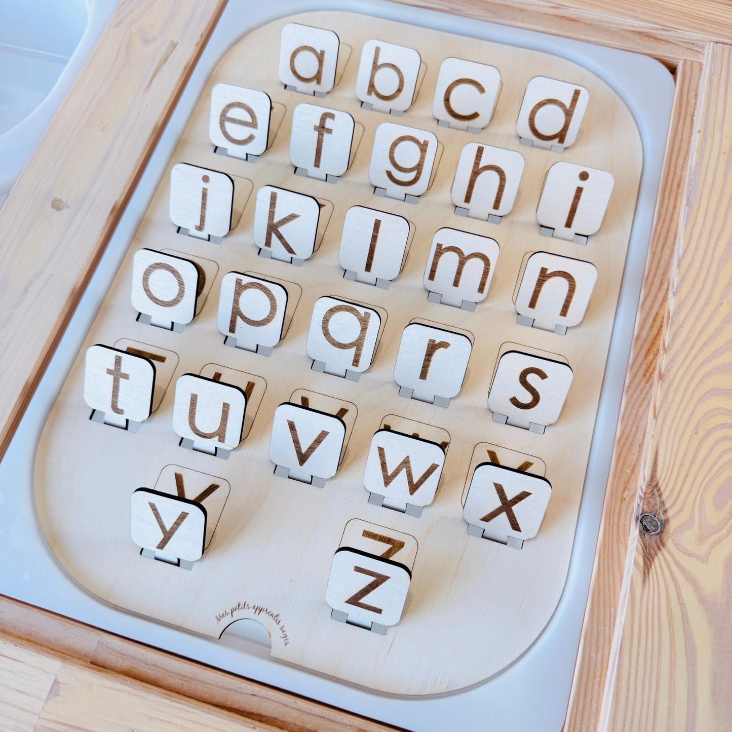 Alphabet script à ajouter à l'insert : J'apprends l'alphabet