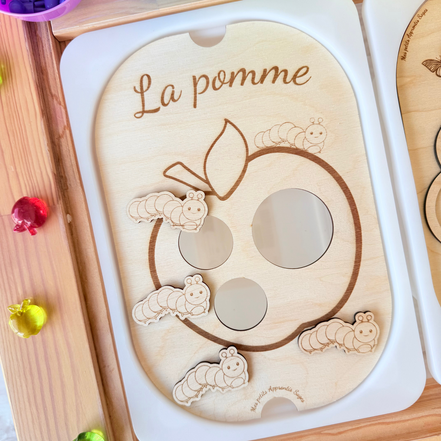 Petit insert en bois TROFAST Pomme à trous et chenilles